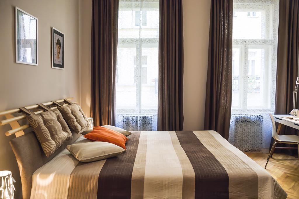 Modern Apartment Zlatnicka 8 Praag Buitenkant foto
