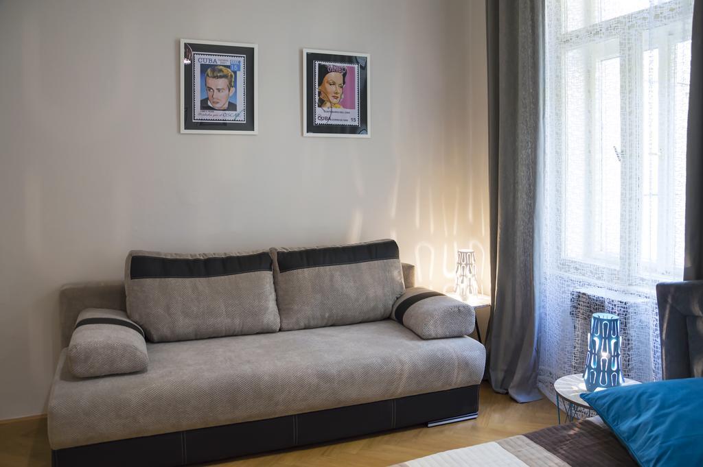 Modern Apartment Zlatnicka 8 Praag Buitenkant foto