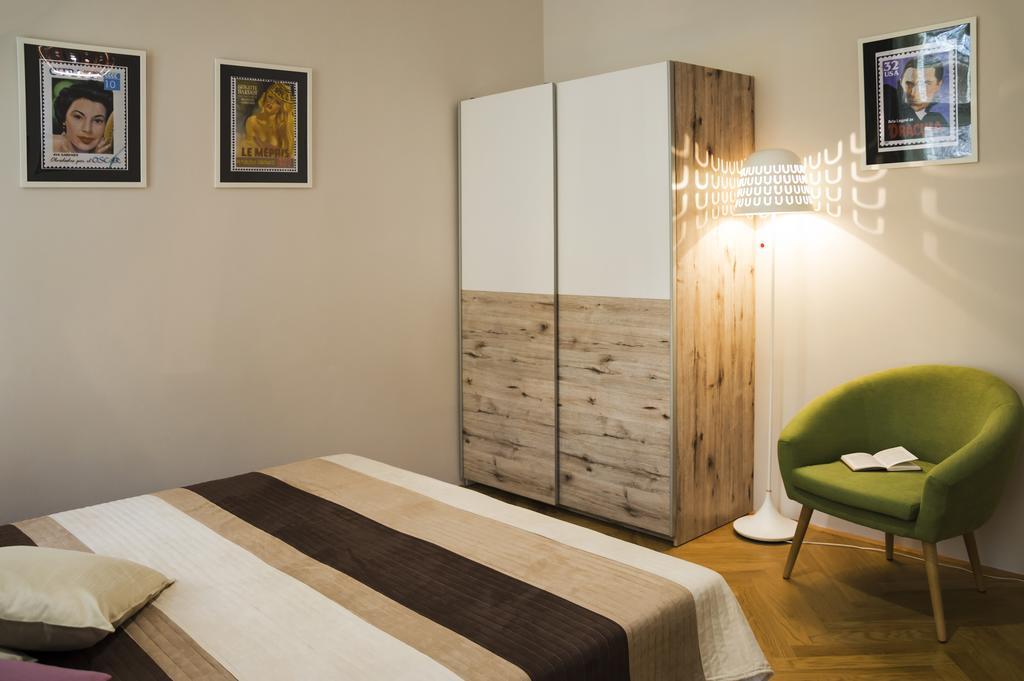 Modern Apartment Zlatnicka 8 Praag Buitenkant foto